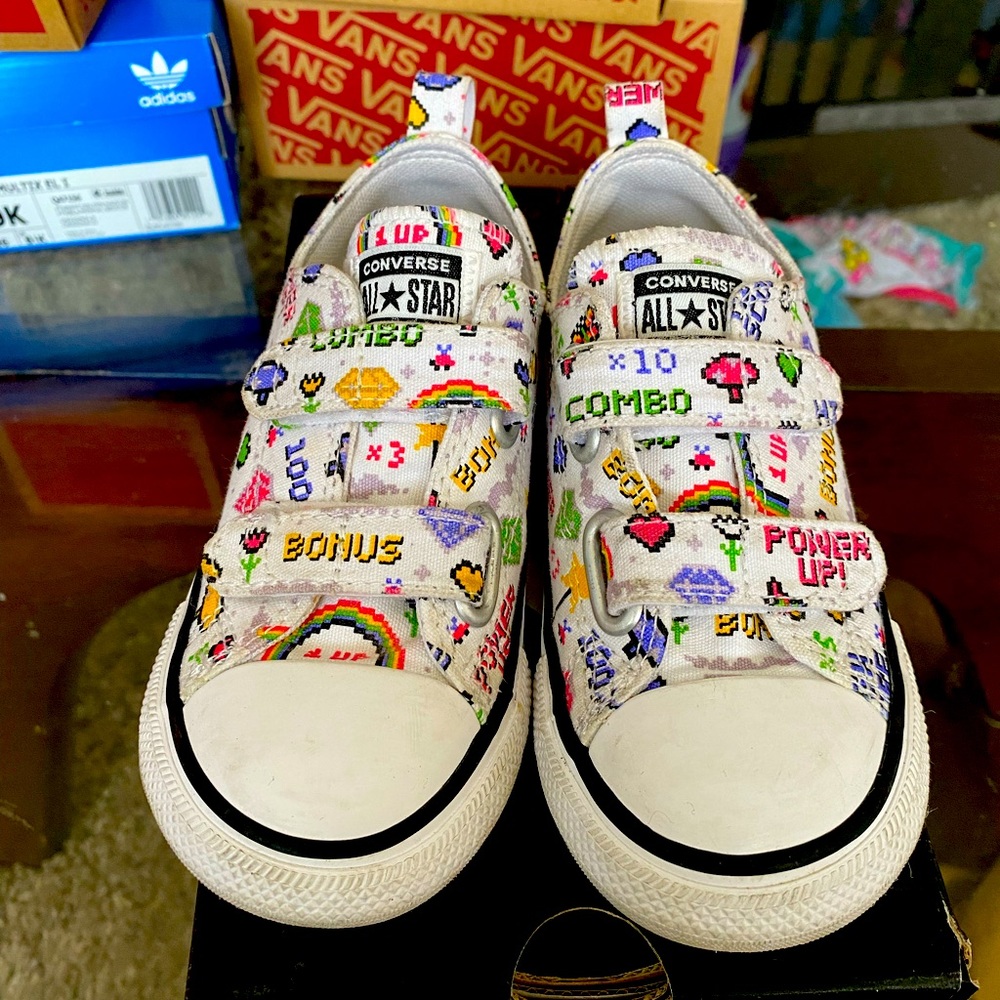 Girls converse size 9c